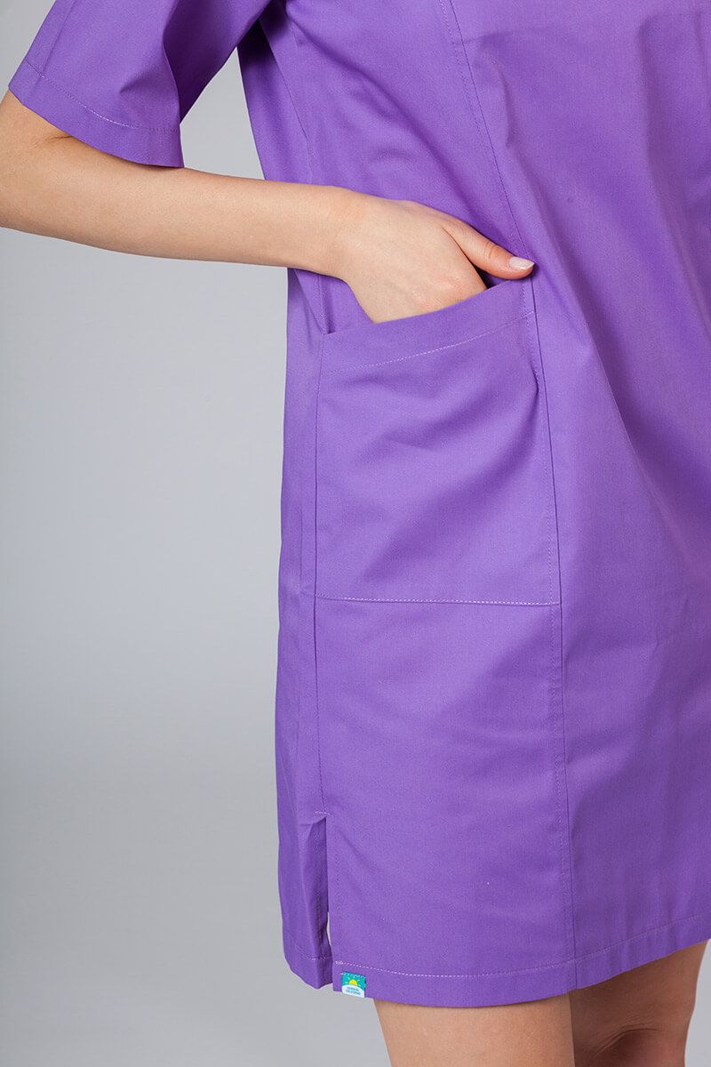 Sukienka medyczna damska klasyczna Sunrise Uniforms fioletowa-3