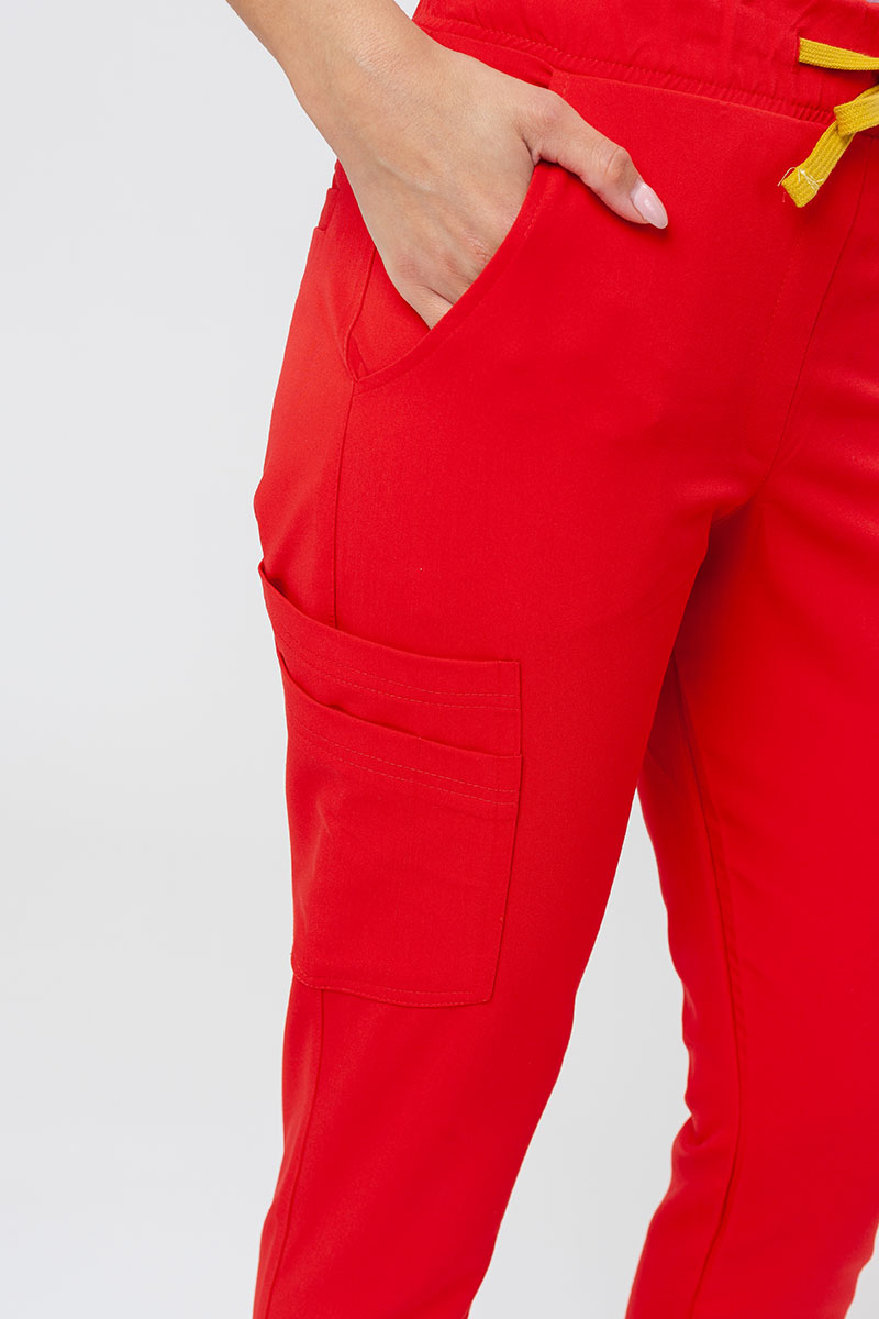 Spodnie medyczne damskie Sunrise Uniforms Premium Chill jogger soczysta czerwień-3