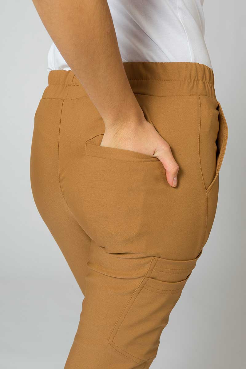 Spodnie medyczne damskie Sunrise Uniforms Premium Chill jogger brązowe-5