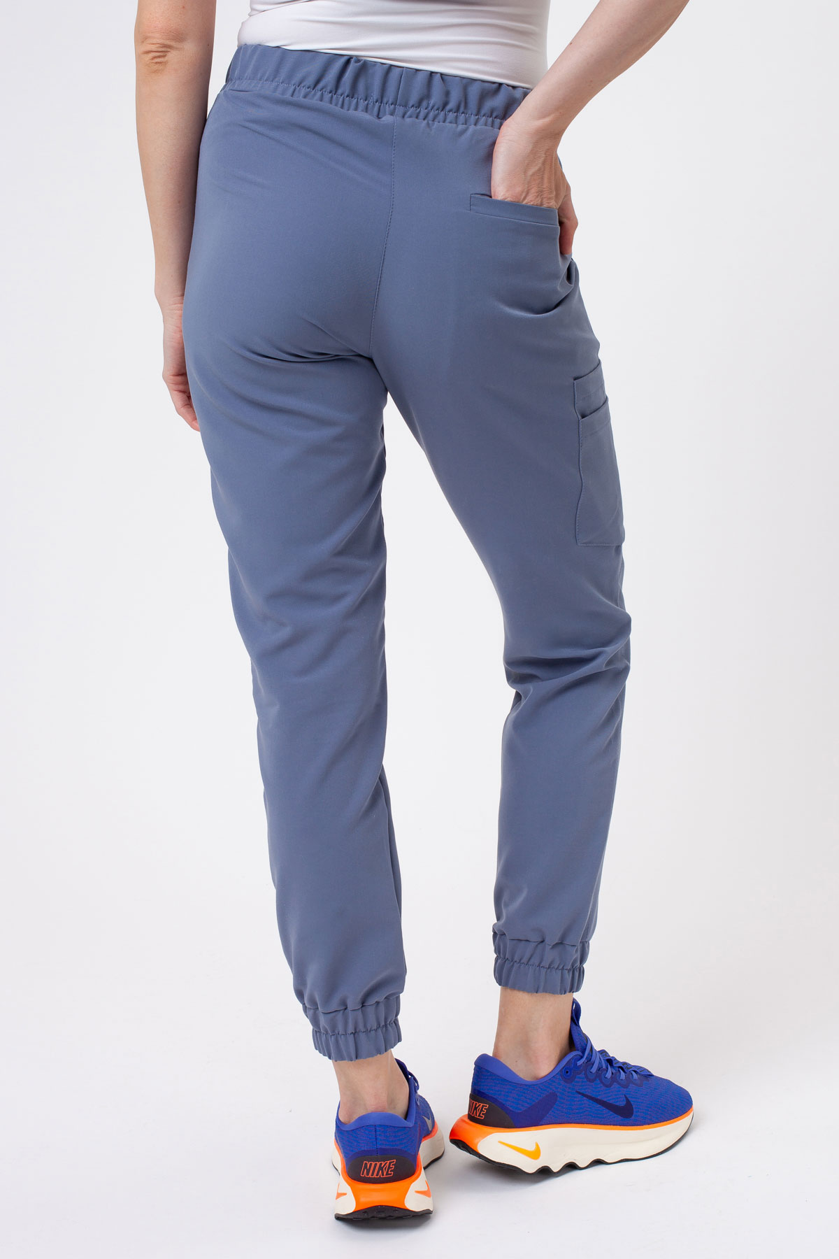 Spodnie medyczne damskie Sunrise Uniforms Premium Vibe jogger thunder-2