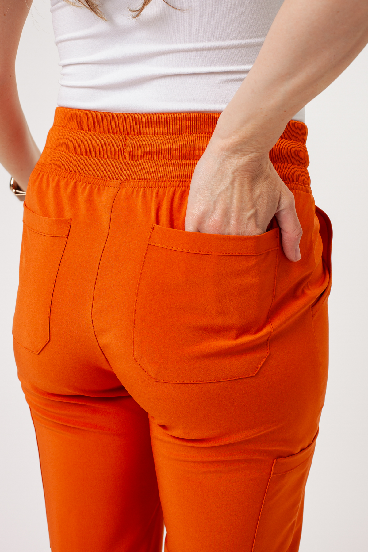 Spodnie medyczne damskie Dickies EDS Essentials Mid Rise jogger pomarańczowe-4