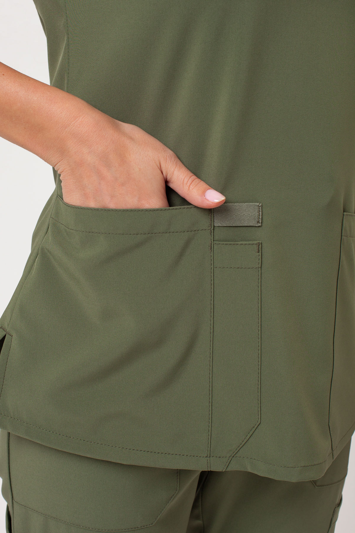 Komplet medyczny damski Dickies EDS Essentials Jogger oliwkowy-5