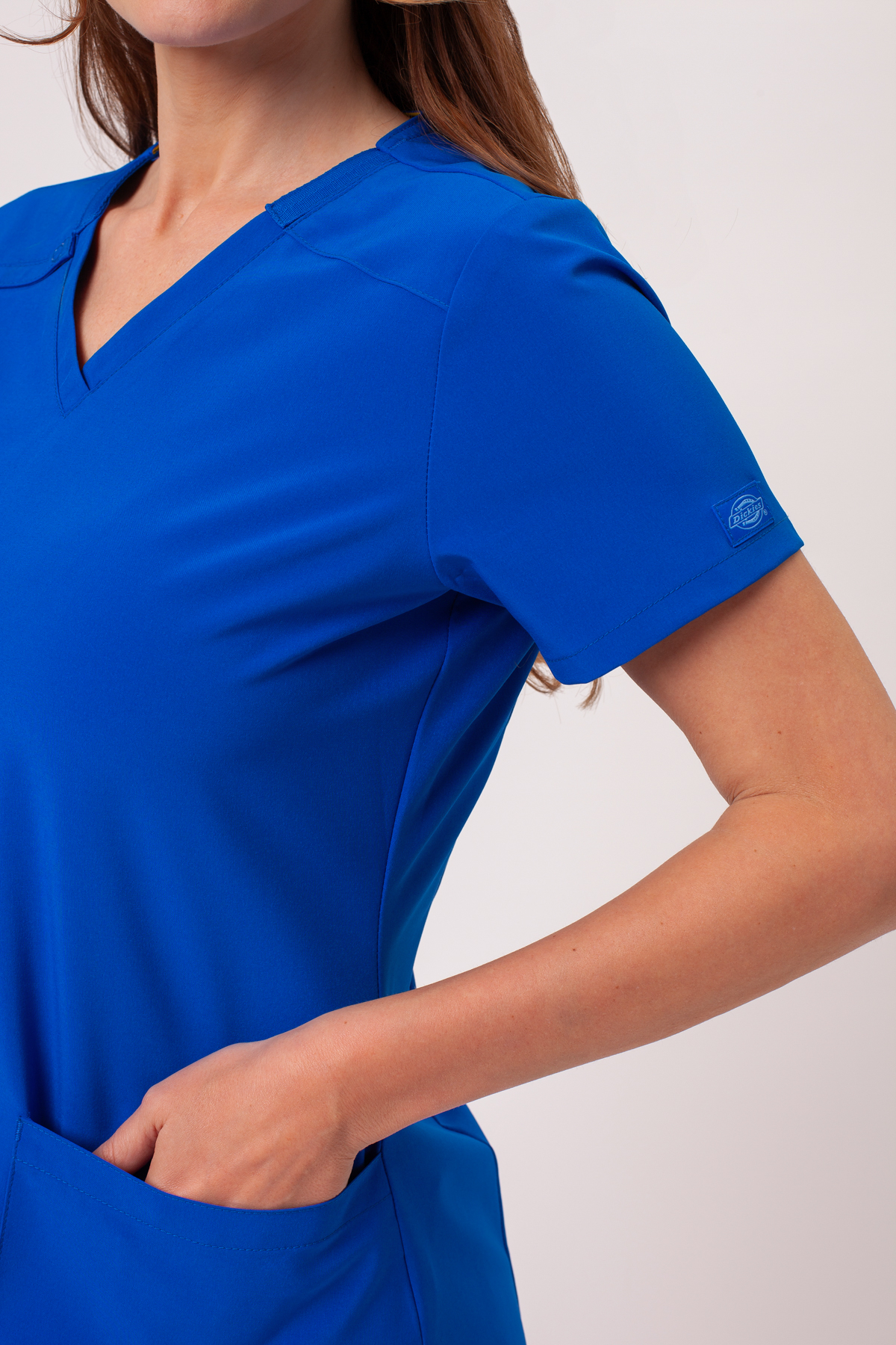 Bluza medyczna damska Dickies EDS Essentials V-neck królewski granat-4