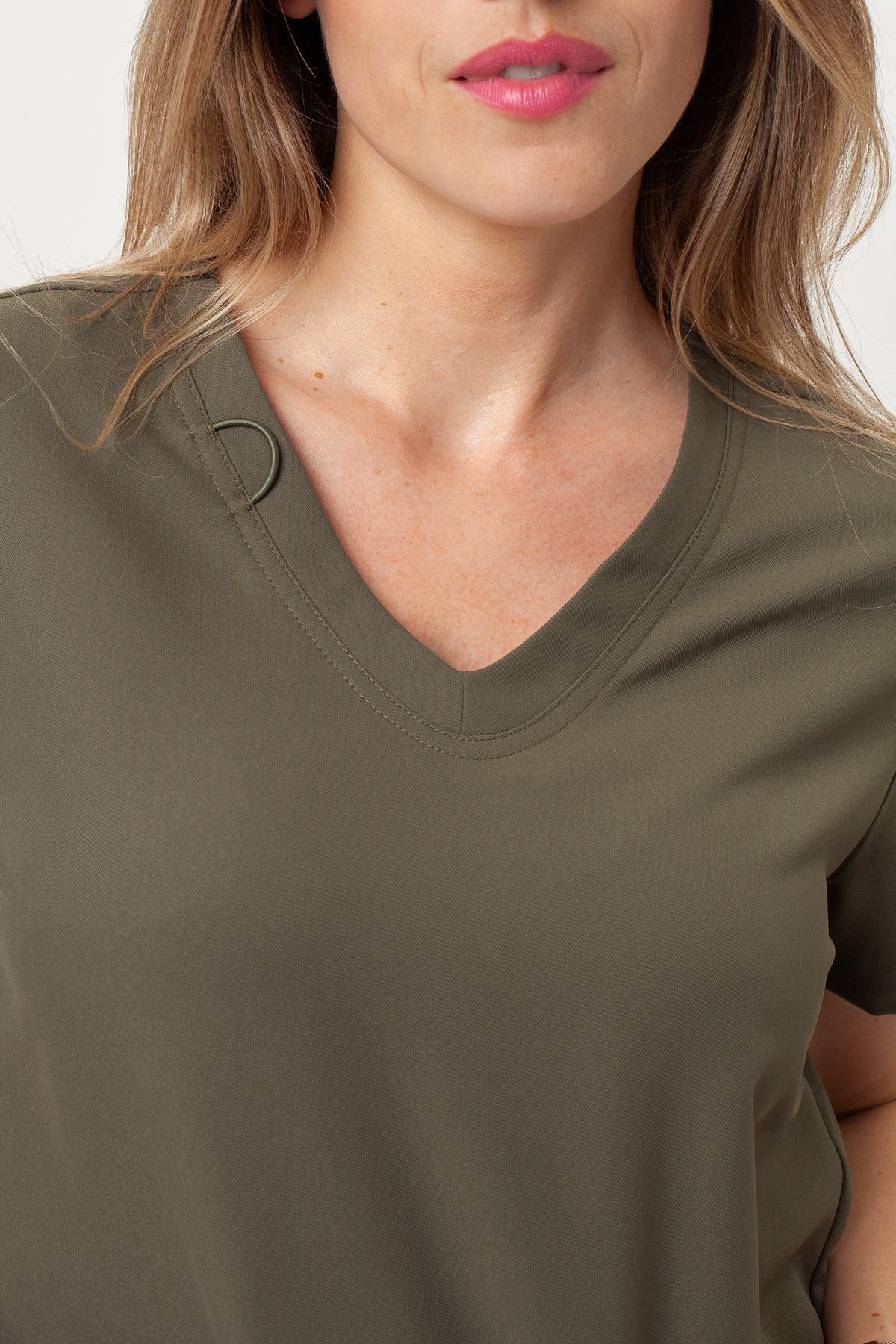 Bluza medyczna damska Cherokee Ultra V-neck Top oliwkowa-2