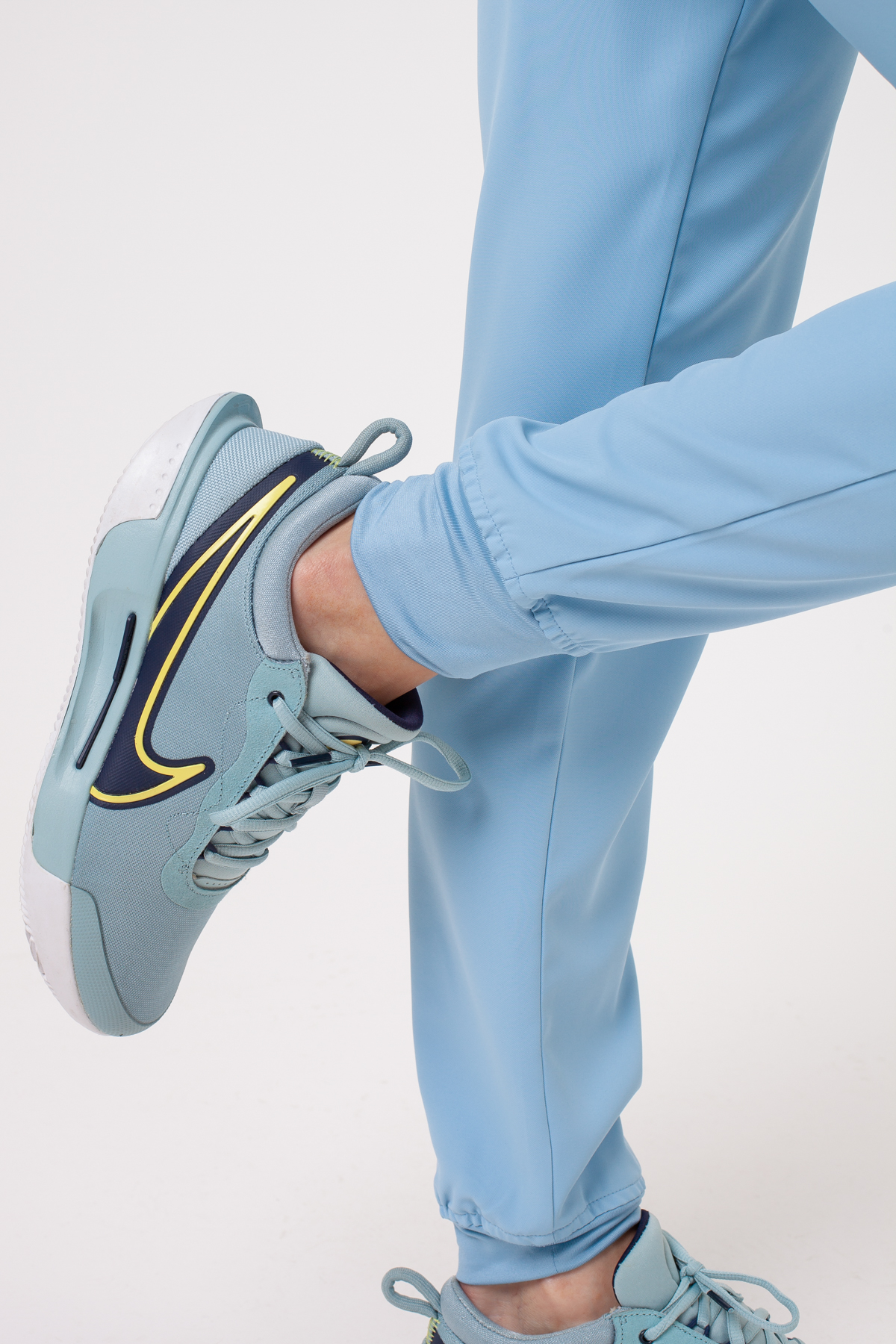 Spodnie medyczne damskie Sunrise Lite Fit jogger błękitne-6