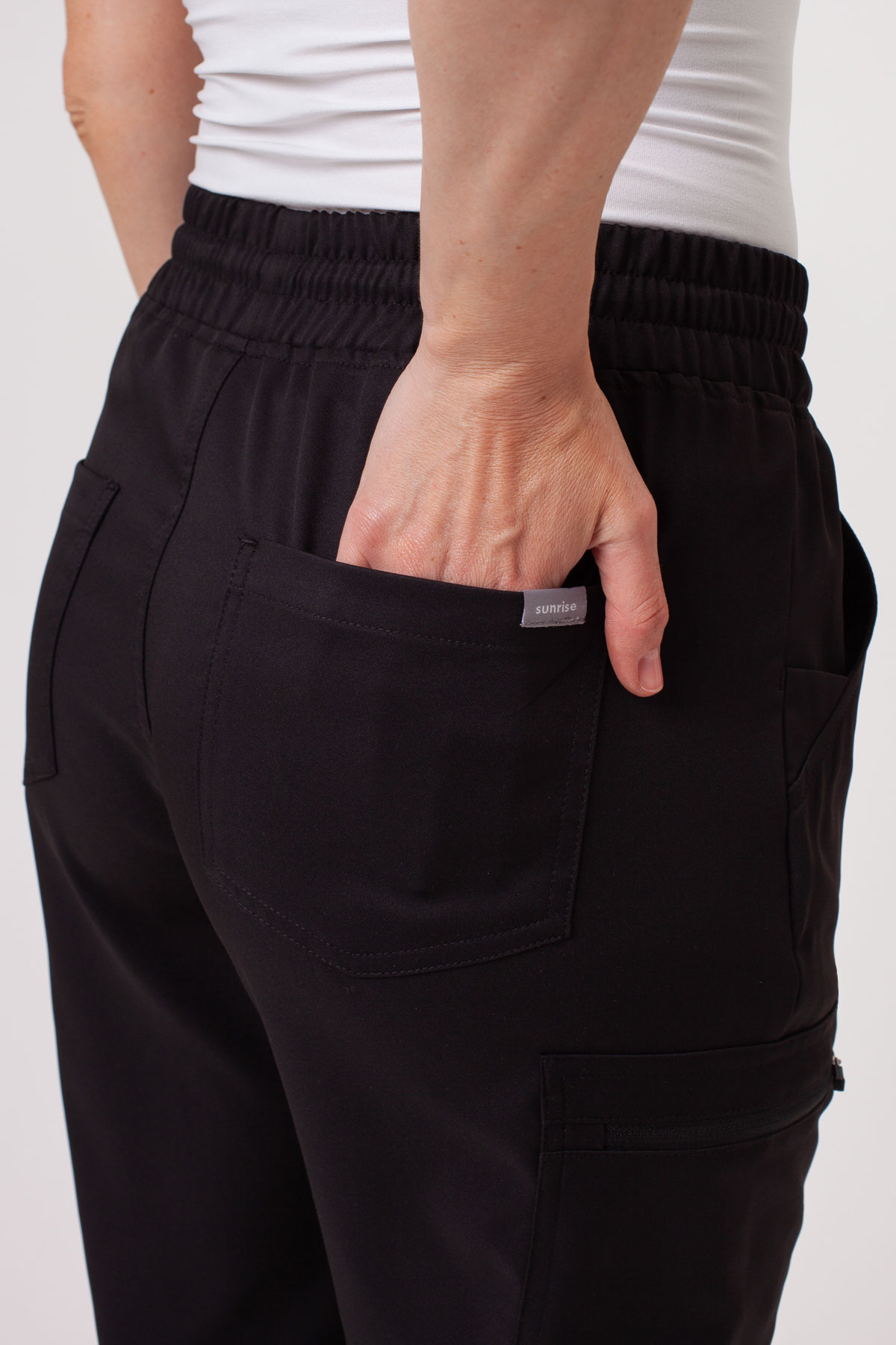 Komplet medyczny damski Sunrise Lite Fit jogger czarny-11