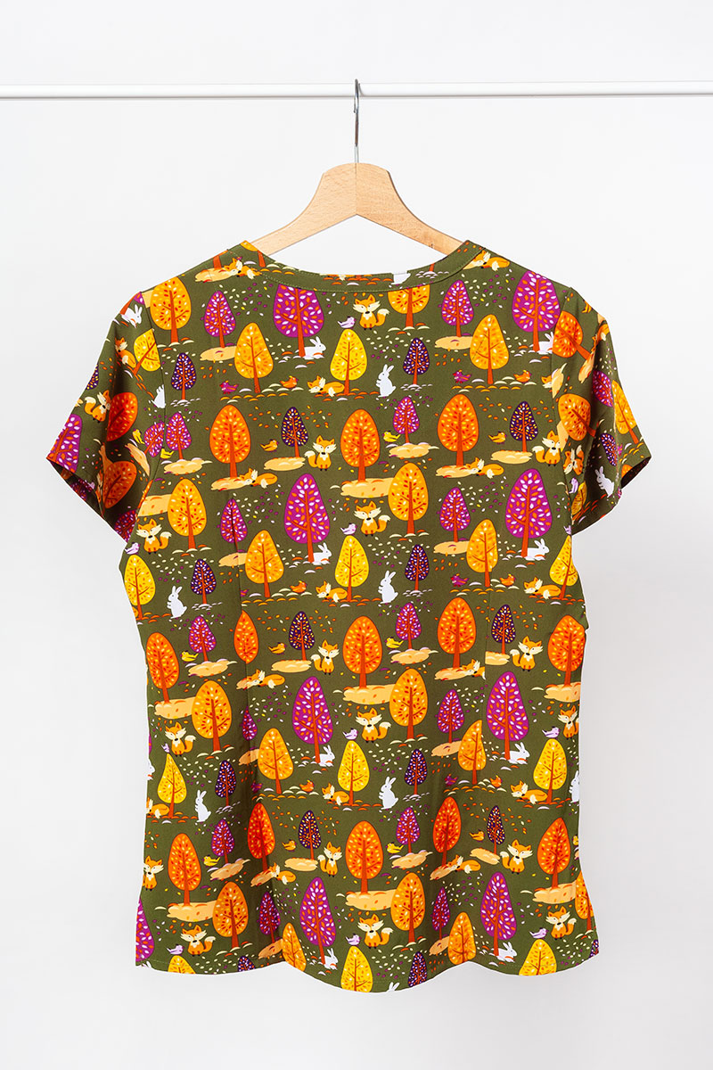 Kolorowa bluza damska Maevn Prints leśni przyjaciele-1