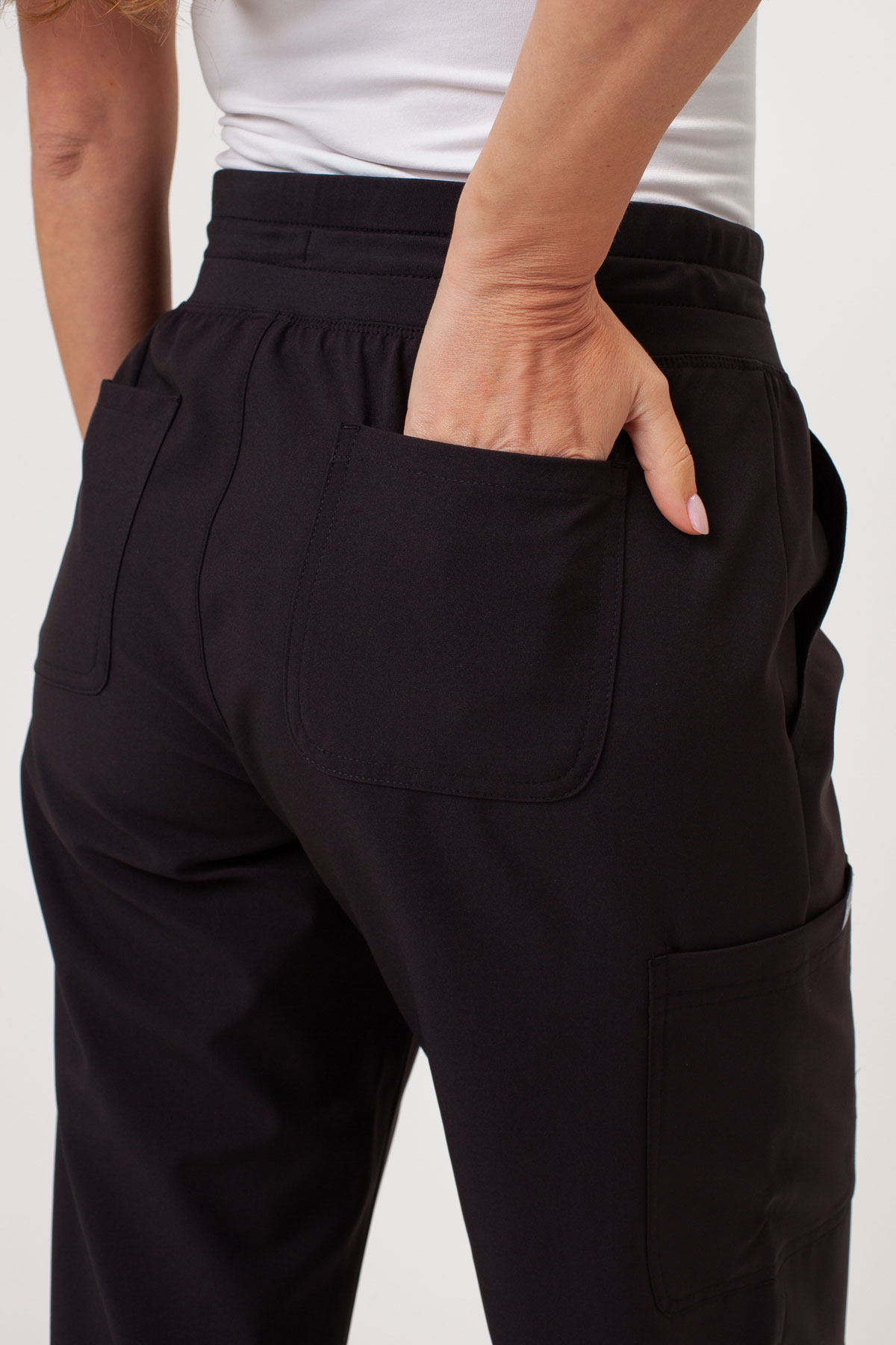 Spodnie medyczne damskie Maevn Momentum Wide Leg czarne-4