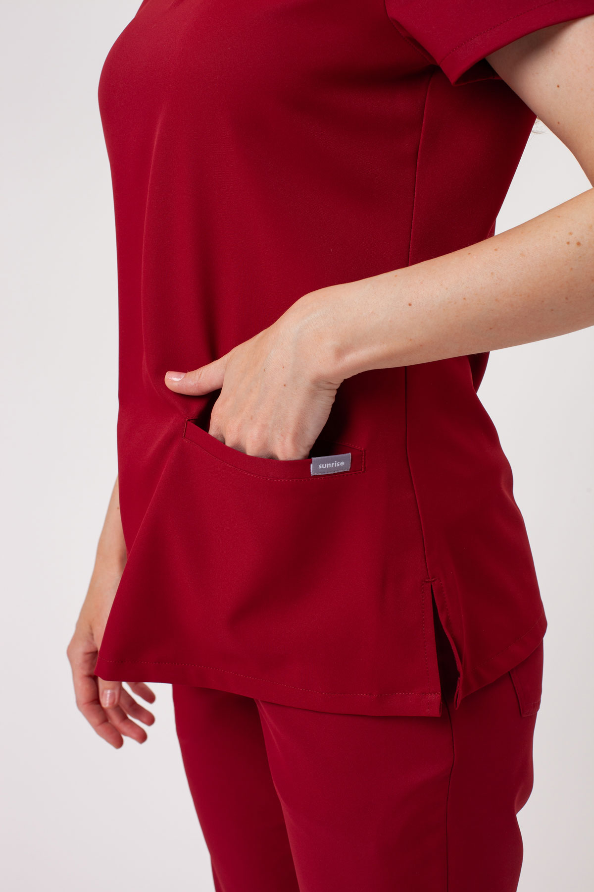 Bluza medyczna damska Sunrise Lite Shift burgundowa-4