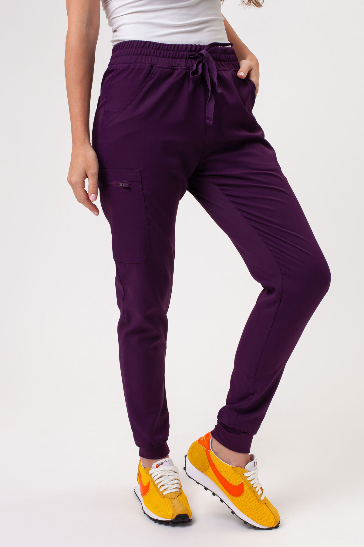 Komplet medyczny damski Sunrise Lite Fit jogger bakłażanowy-7