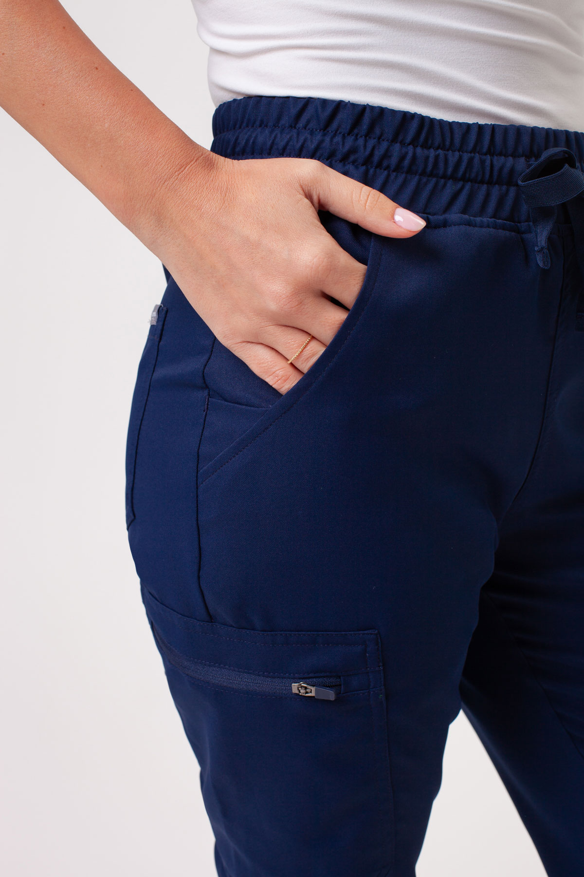 Spodnie medyczne damskie Sunrise Lite Fit jogger ciemny granat-4