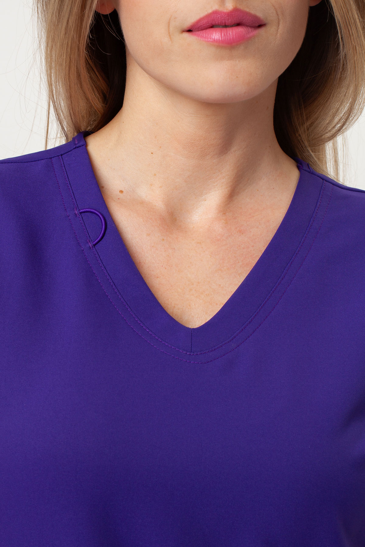 Bluza medyczna damska Cherokee Ultra V-neck Top fioletowa-3