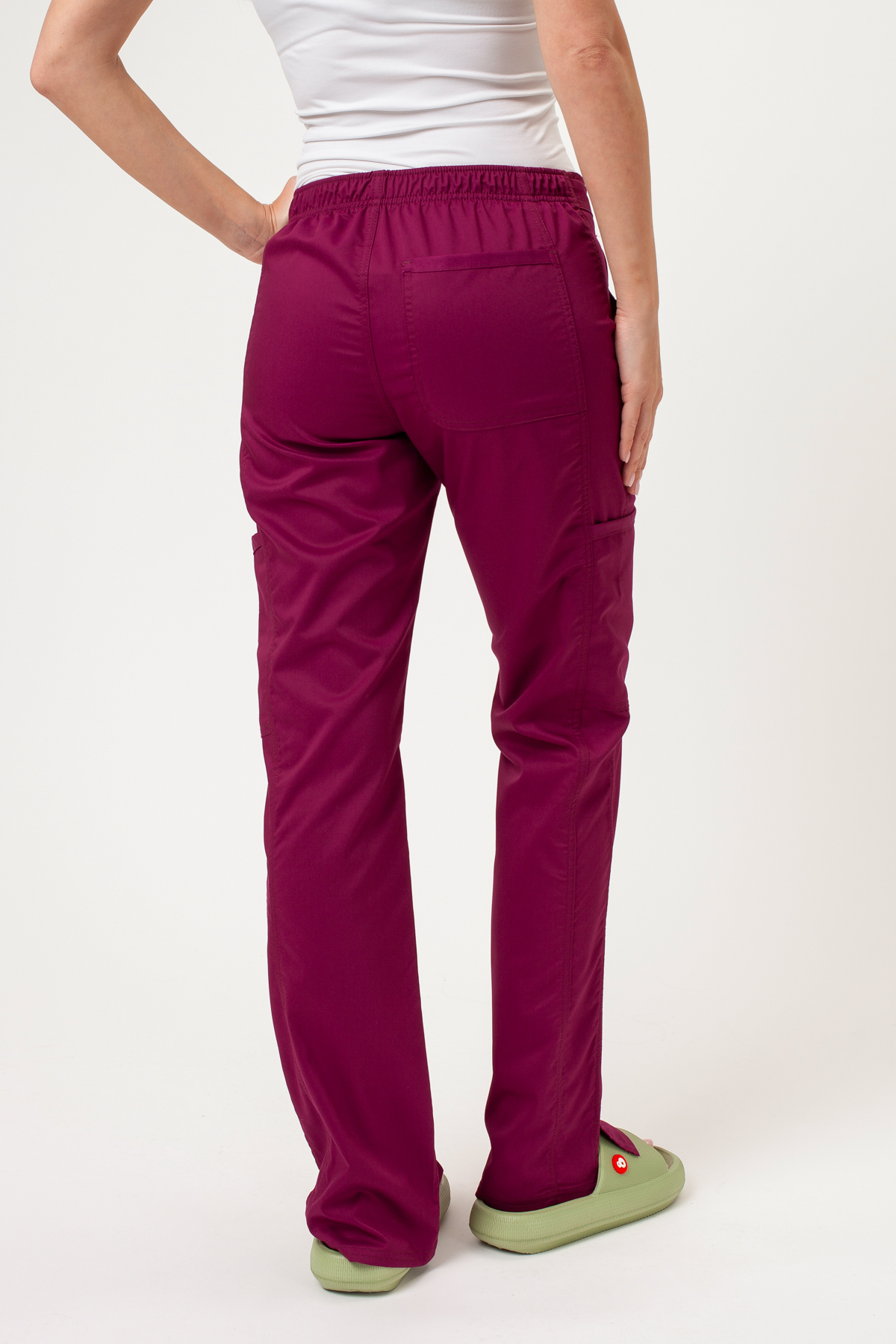 Spodnie medyczne damskie Cherokee Revolution Flare Leg wiśniowe-2