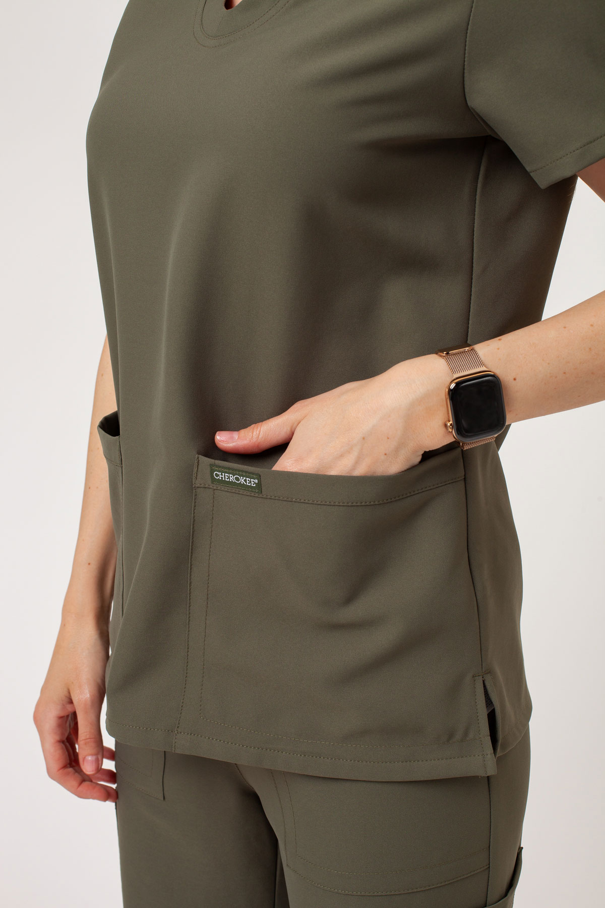 Bluza medyczna damska Cherokee Ultra V-neck Top oliwkowa-3