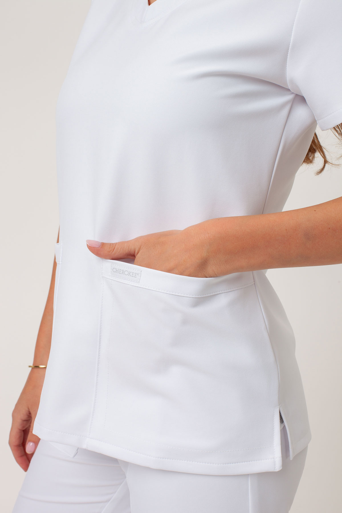 Bluza medyczna damska Cherokee Ultra V-neck Top biała-4