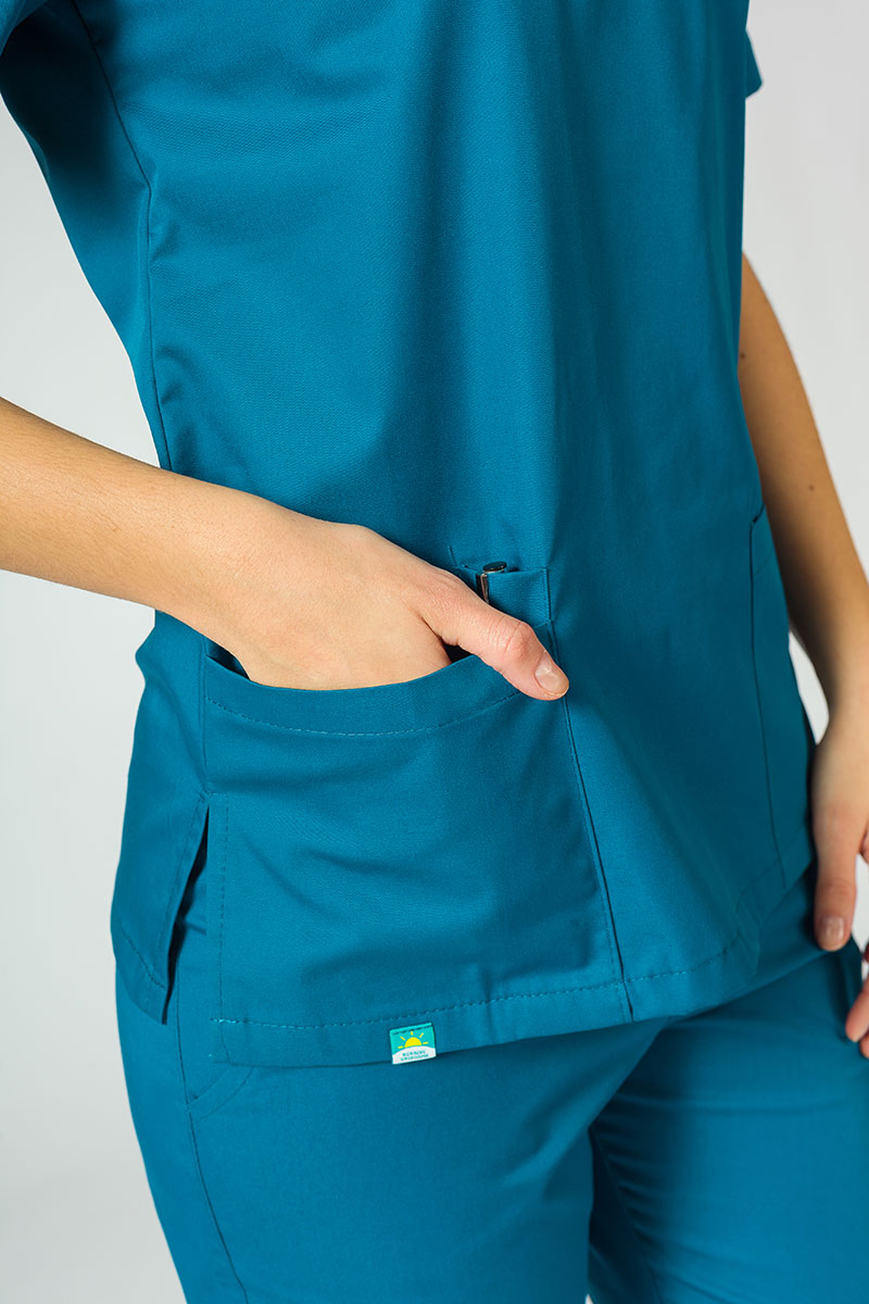 Bluza medyczna damska Sunrise Uniforms karaibski błękit taliowana promo-4