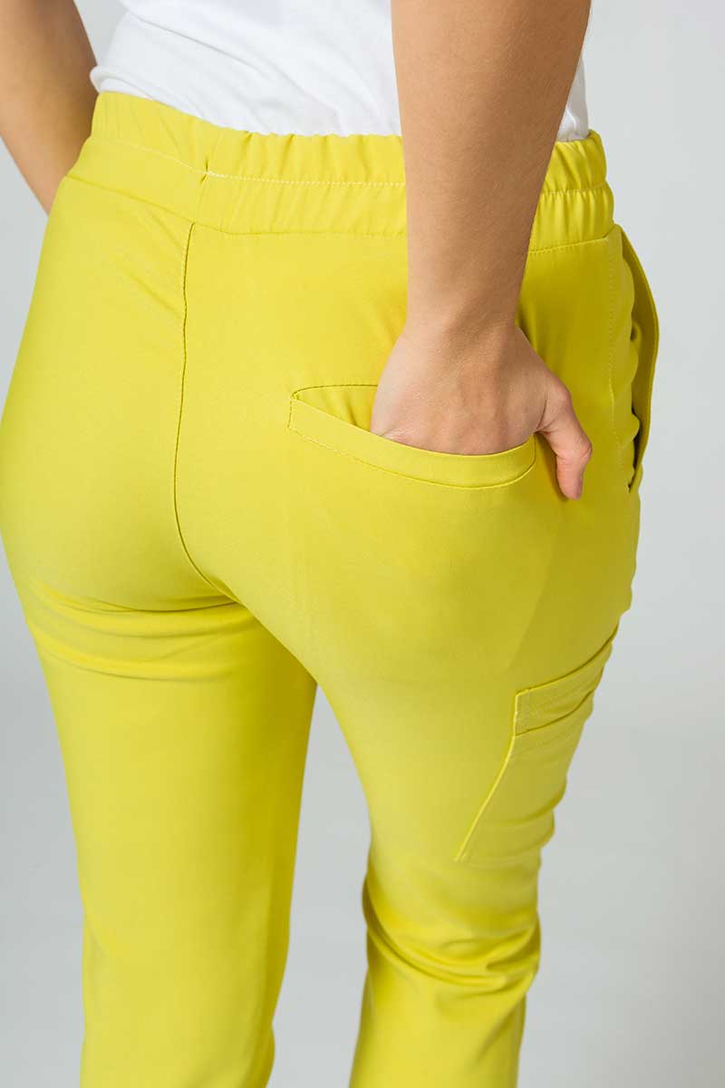 Spodnie medyczne damskie Sunrise Uniforms Premium Chill jogger żółte-8