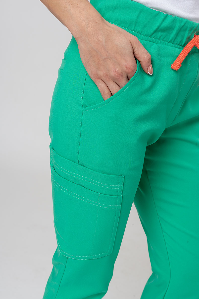 Spodnie damskie Sunrise Uniforms Premium Chill jogger jasnozielone-3
