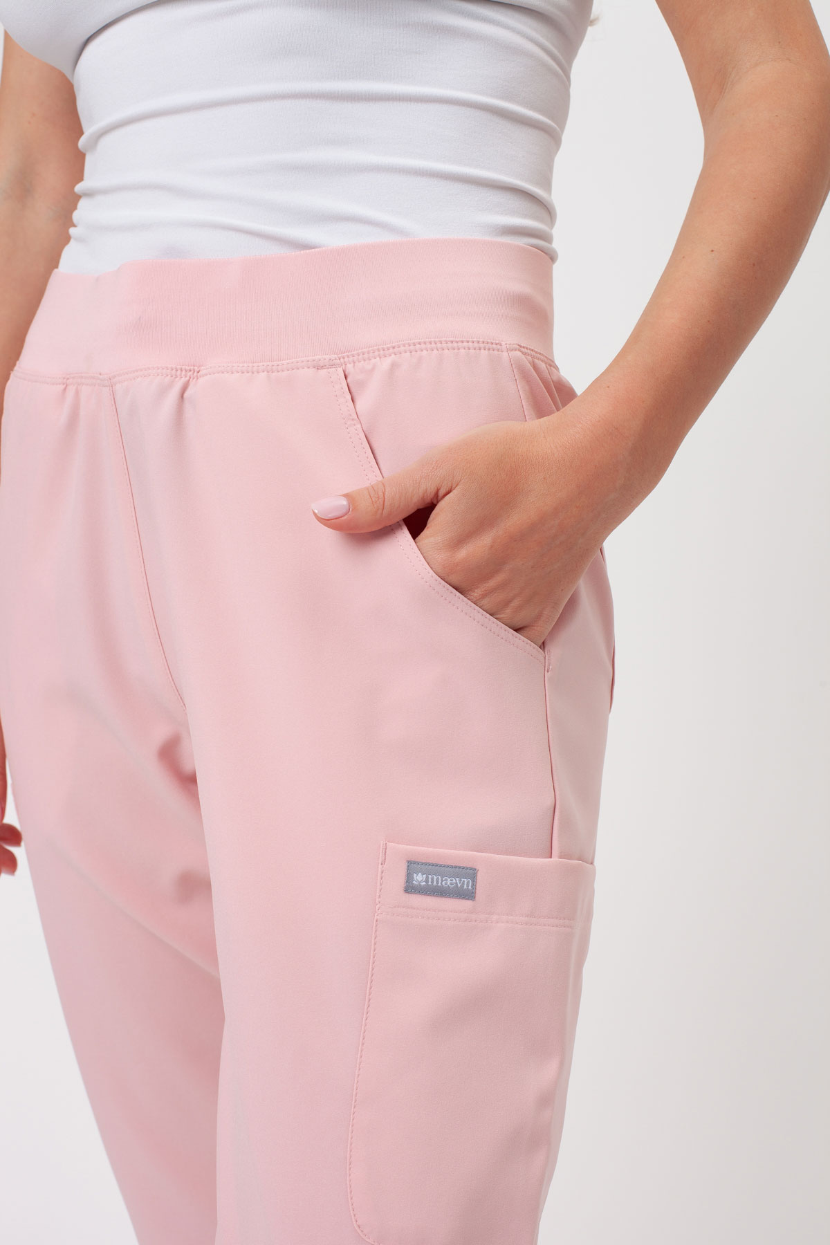 Spodnie medyczne damskie Maevn Momentum Jogger jasny róż-2
