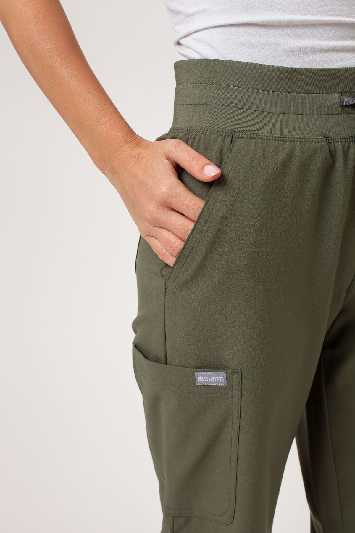 Spodnie medyczne damskie Maevn Momentum Wide Leg oliwkowe-2