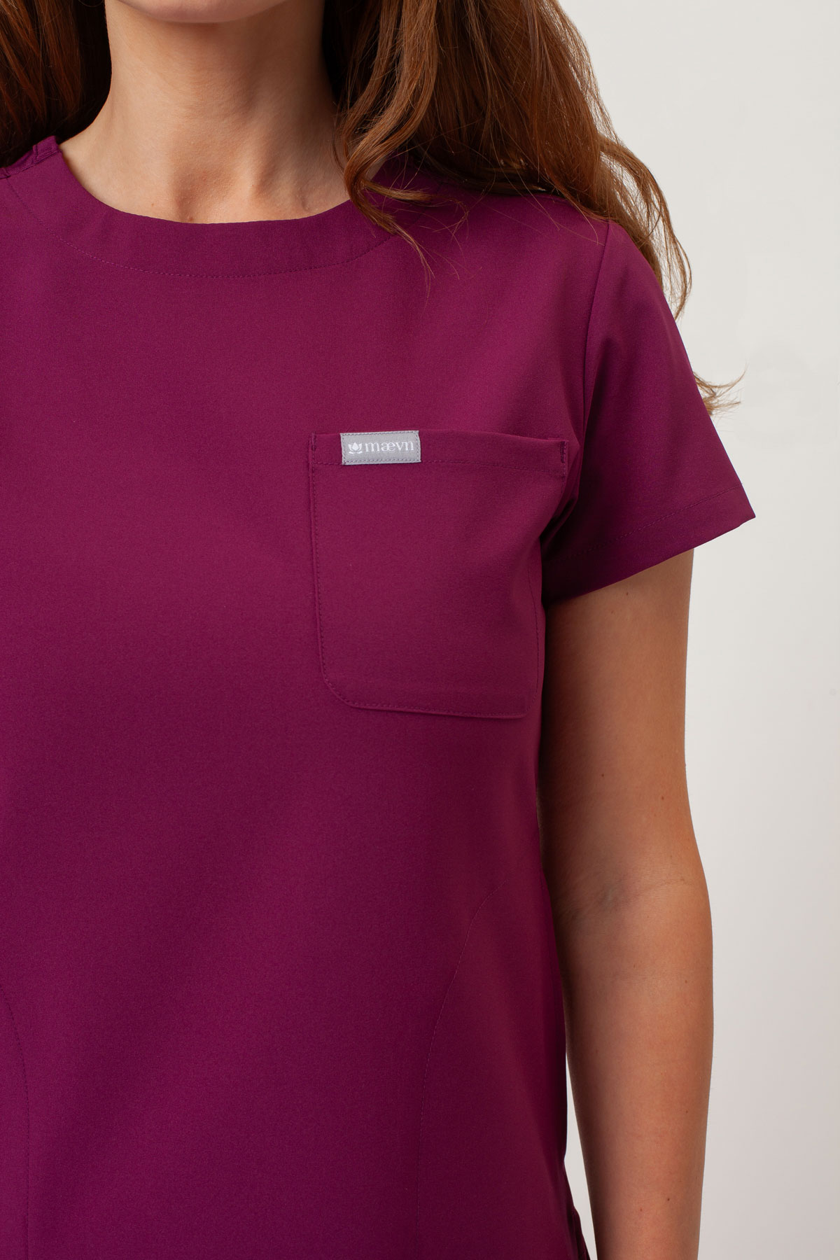 Bluza medyczna damska Maevn Momentum Round Neck wiśniowa-3