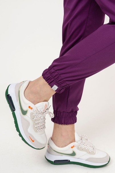 Spodnie medyczne damskie Sunrise Easy FRESH jogger śliwkowe-4