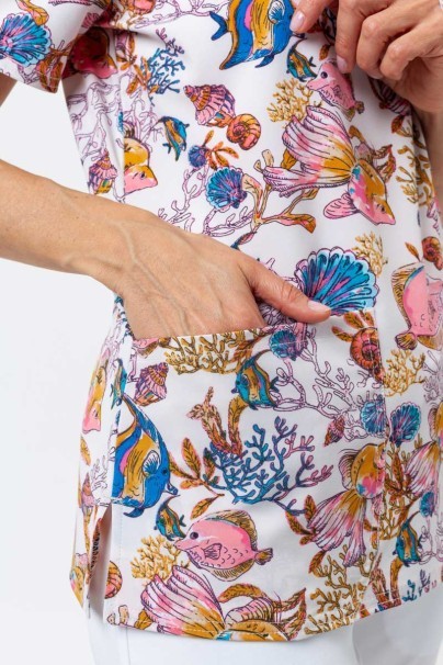 Bluza medyczna damska Cherokee Prints V-neck Fin-tastic Watercolor-4