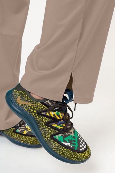 Komplet medyczny damski Cherokee Revolution (bluza Mock, spodnie Straight) beżowy-12