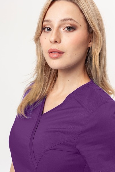Bluza medyczna damska Cherokee Revolution Mock bakłażanowa-2
