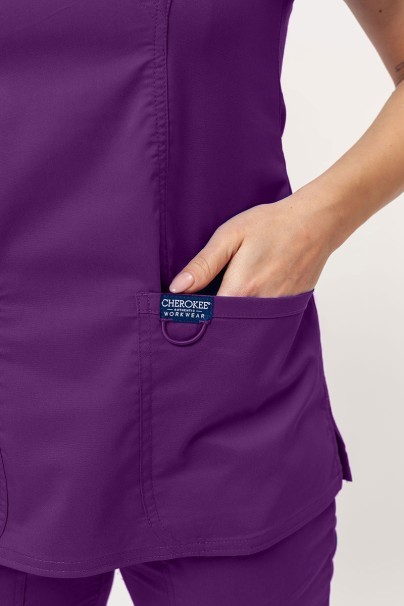 Bluza medyczna damska Cherokee Revolution Mock bakłażanowa-3