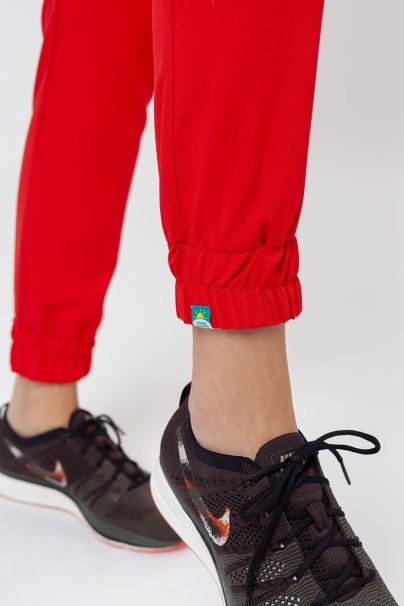 Spodnie medyczne damskie Sunrise Uniforms Premium Chill jogger soczysta czerwień-4