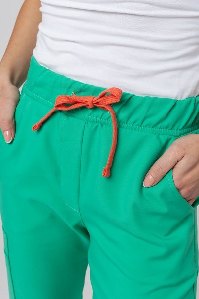 Spodnie medyczne damskie Sunrise Uniforms Premium Chill jogger jasnozielone-2