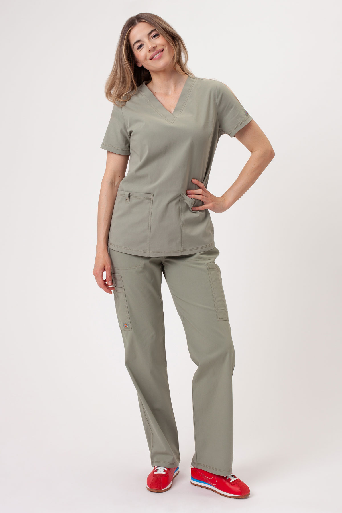Komplet medyczny damski Dickies Forge V-neck pastelowa oliwka