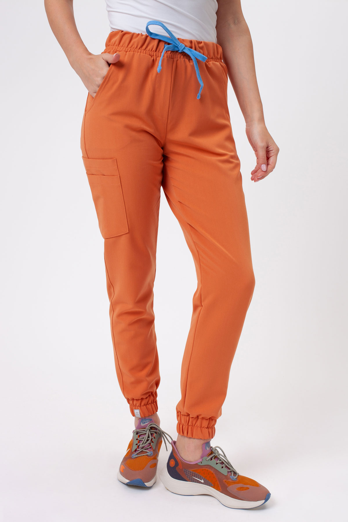 Spodnie medyczne damskie Sunrise Uniforms Premium Vibe jogger caramel