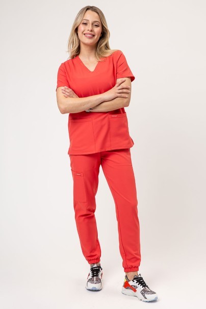 Komplet medyczny damski Cherokee Ultra (bluza V-neck, spodnie Jogger) koralowy-1