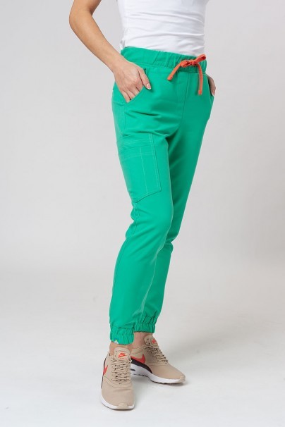 Spodnie medyczne damskie Sunrise Uniforms Premium Chill jogger jasnozielone-1